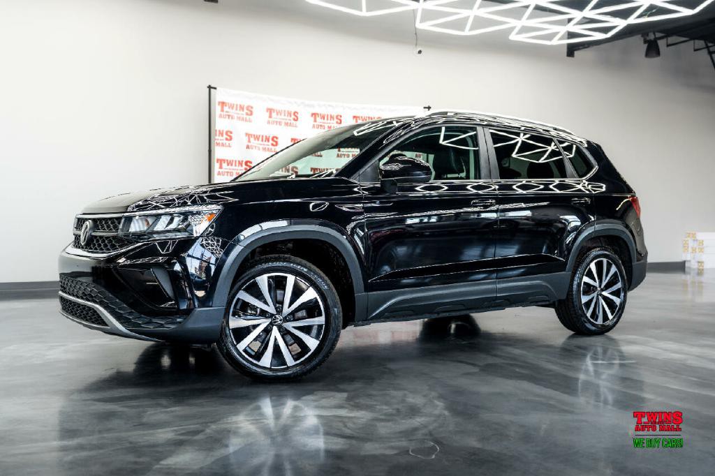 2022 Volkswagen Taos Image 2