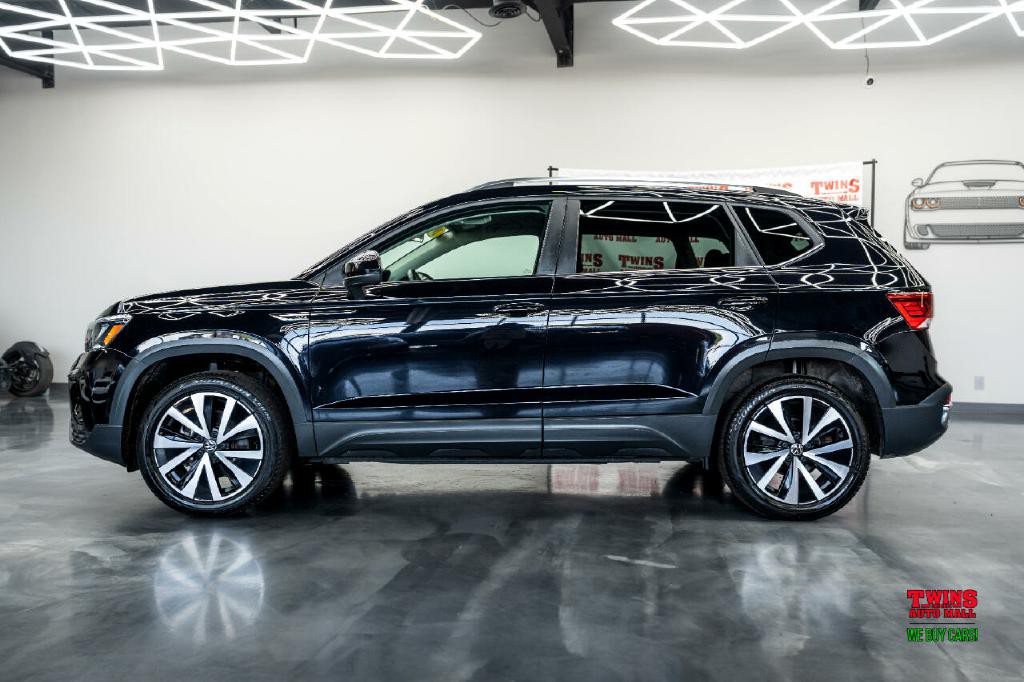 2022 Volkswagen Taos Image 3