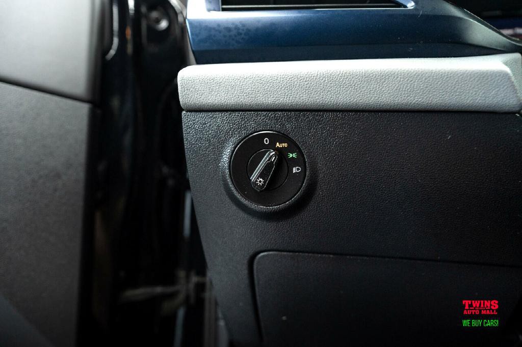 2022 Volkswagen Taos Image 24