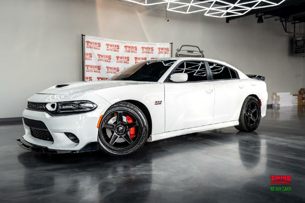 2021 Dodge Charger Image 2
