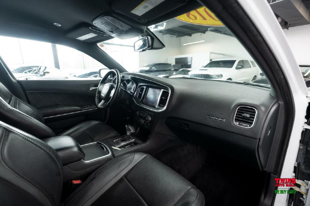 2018 Dodge Charger Image 17