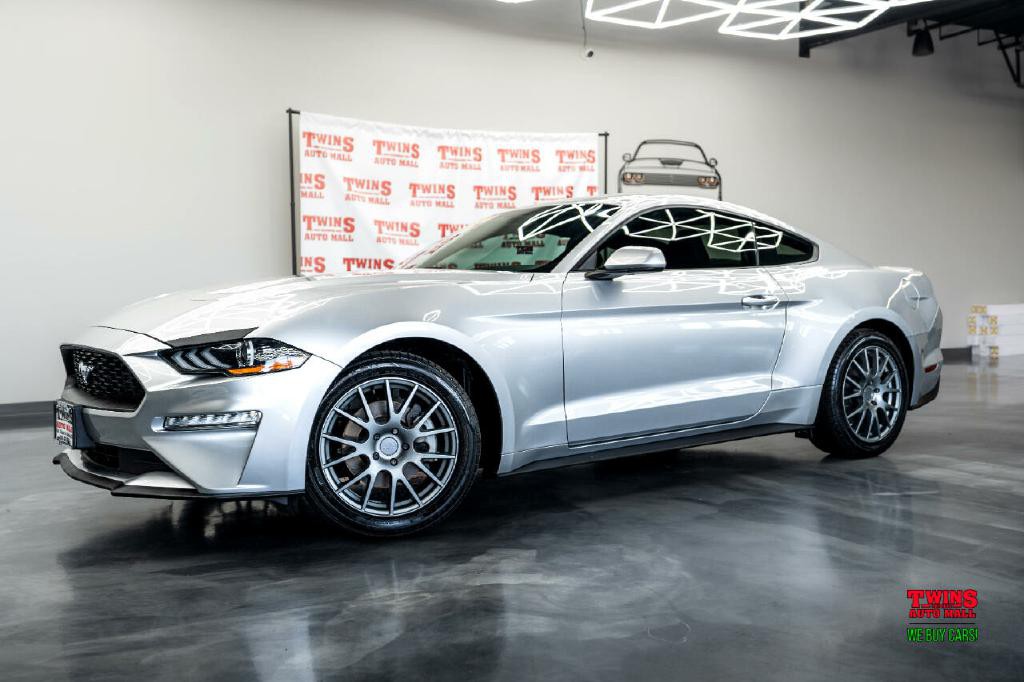 2018 Ford Mustang Image 2