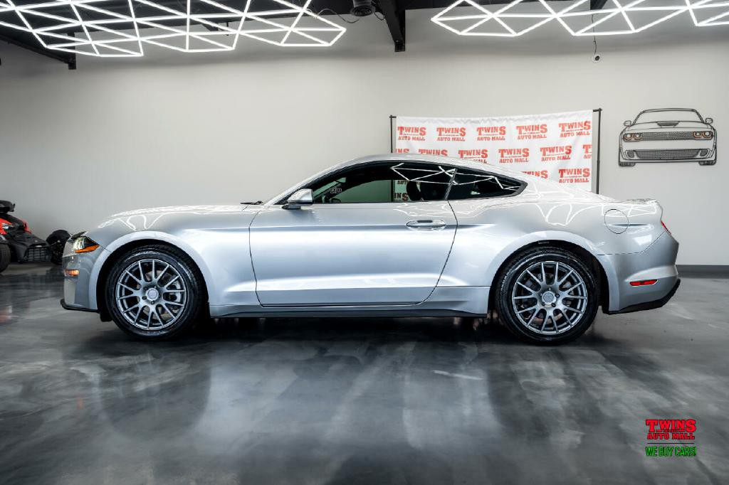 2018 Ford Mustang Image 3