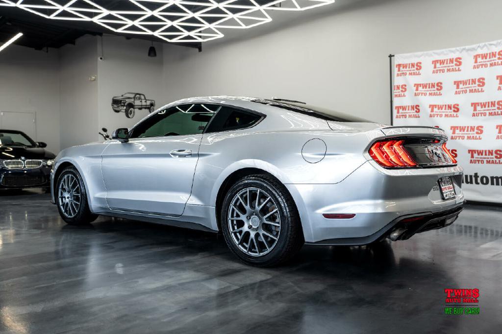 2018 Ford Mustang Image 4