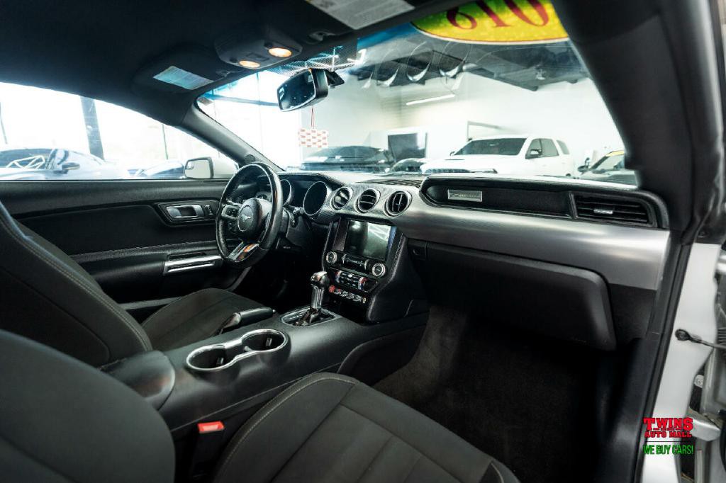 2018 Ford Mustang Image 15