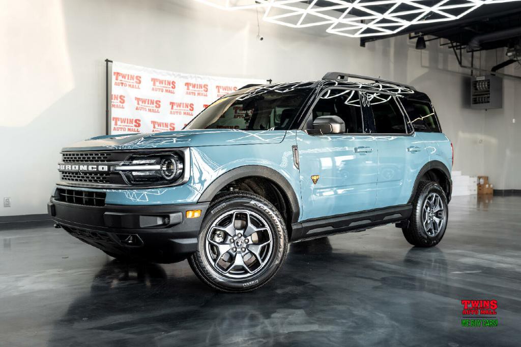 2022 Ford Bronco Image 2