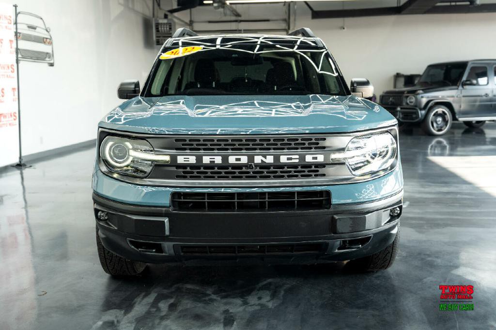 2022 Ford Bronco Image 8