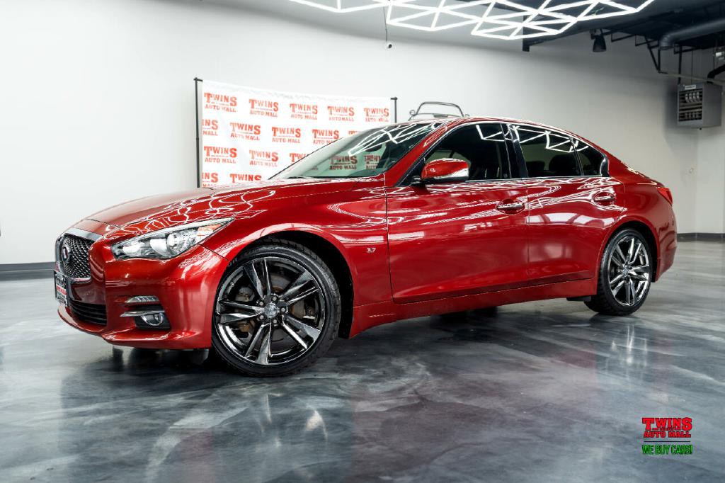 2015 INFINITI Q50 Image 2