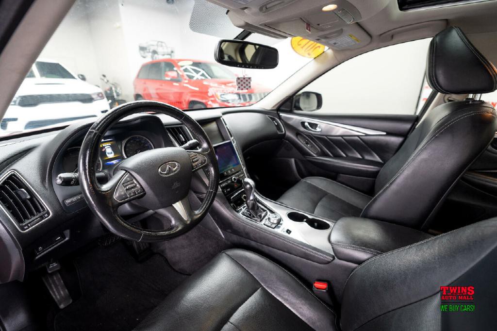 2015 INFINITI Q50 Image 11
