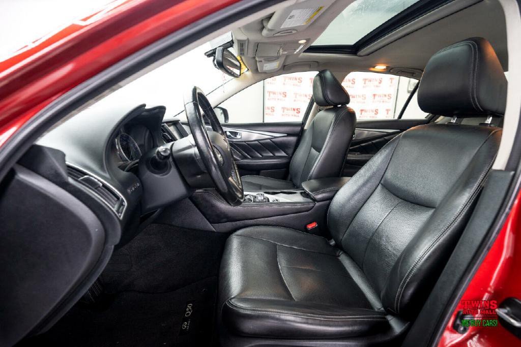 2015 INFINITI Q50 Image 12