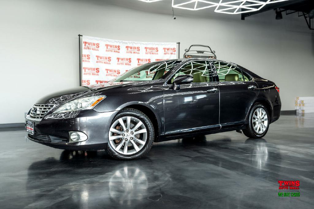 2010 Lexus ES 350 Image 2