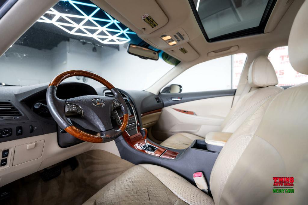 2010 Lexus ES 350 Image 11