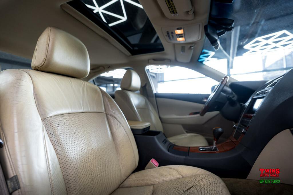 2010 Lexus ES 350 Image 15