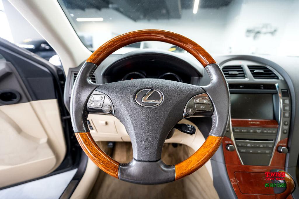2010 Lexus ES 350 Image 16
