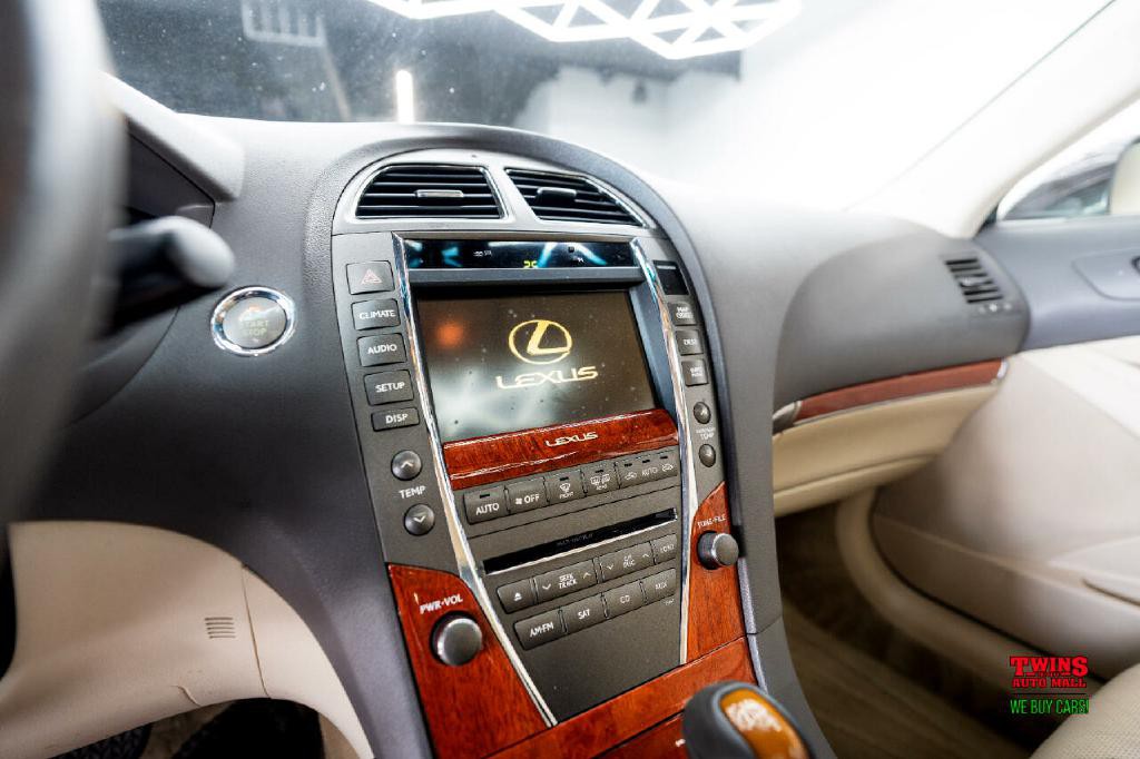 2010 Lexus ES 350 Image 17