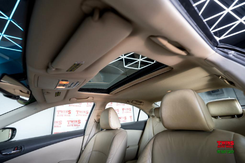 2010 Lexus ES 350 Image 21