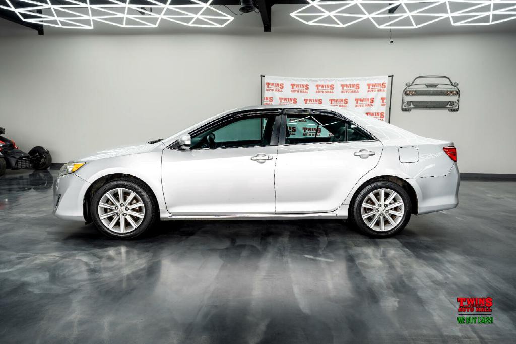 2012 Toyota Camry Image 3