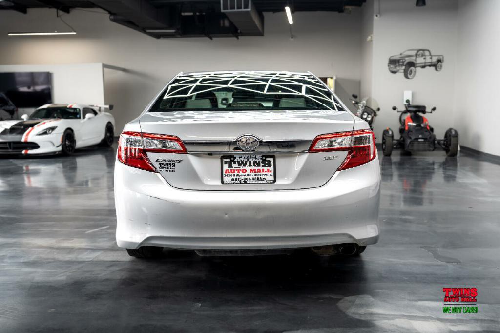 2012 Toyota Camry Image 5