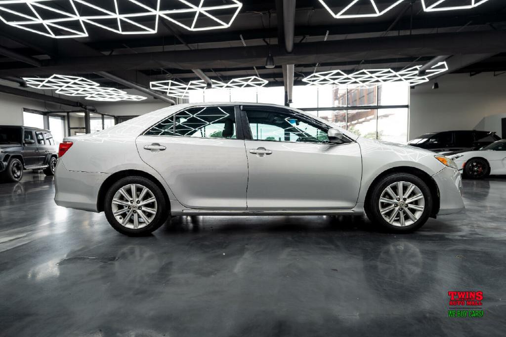 2012 Toyota Camry Image 7