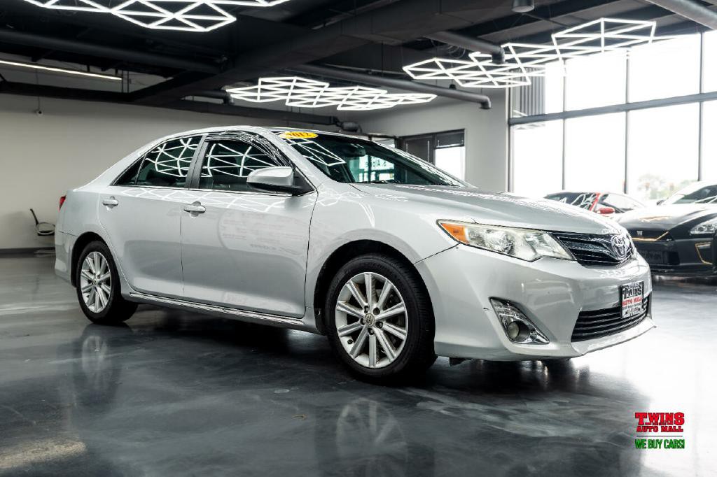 2012 Toyota Camry Image 8