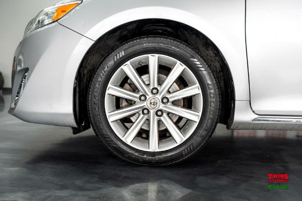 2012 Toyota Camry Image 24