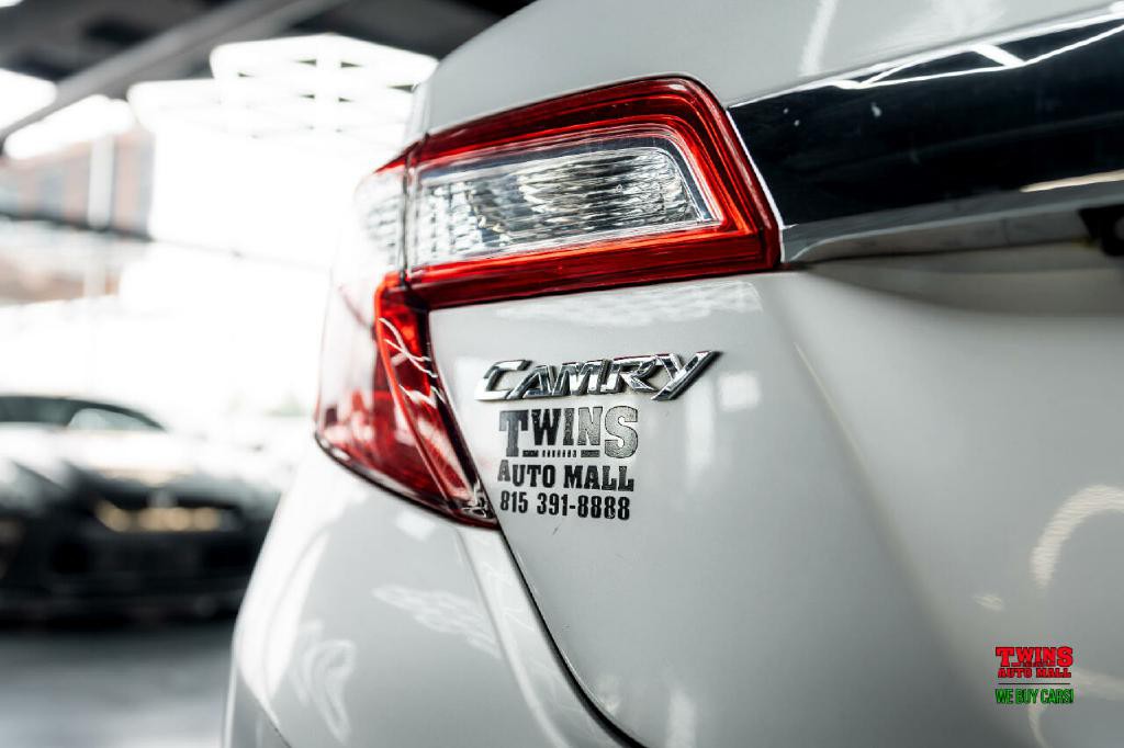 2012 Toyota Camry Image 25