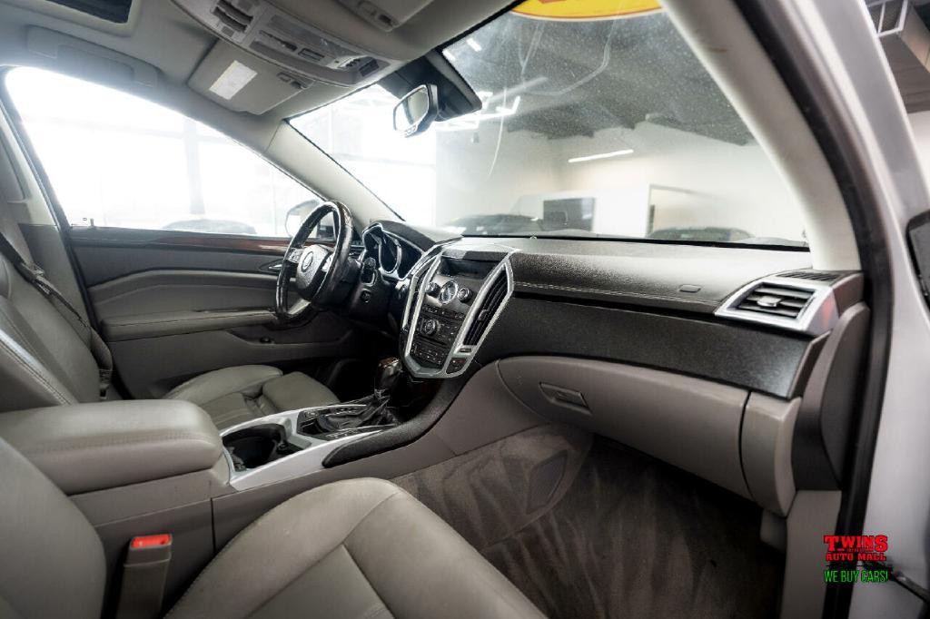 2012 Cadillac SRX Image 18