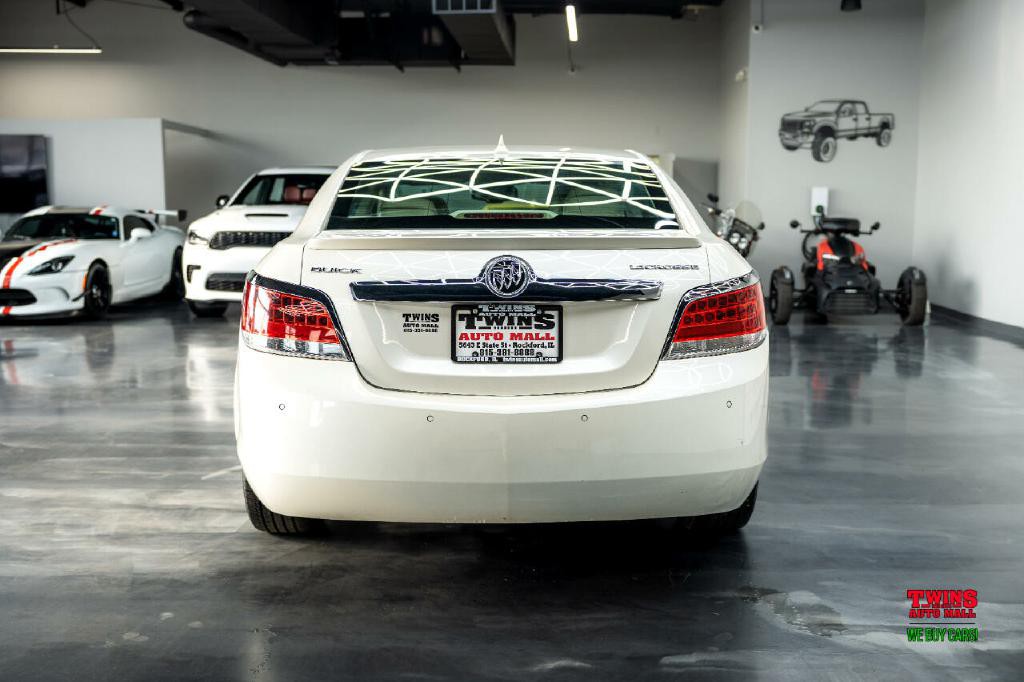 2012 Buick Lacrosse Image 5