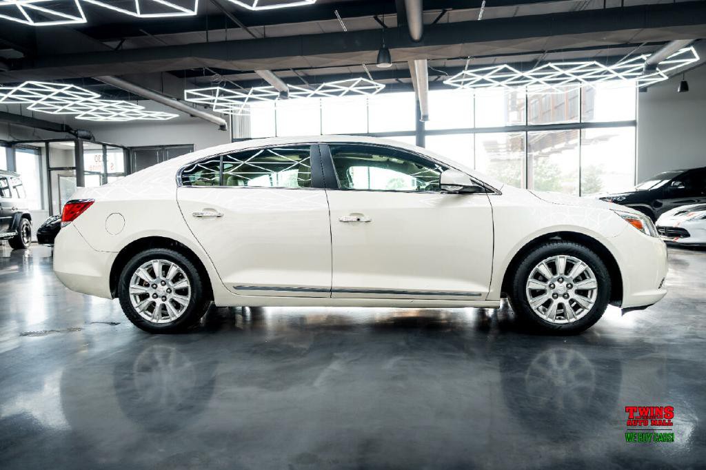 2012 Buick Lacrosse Image 7