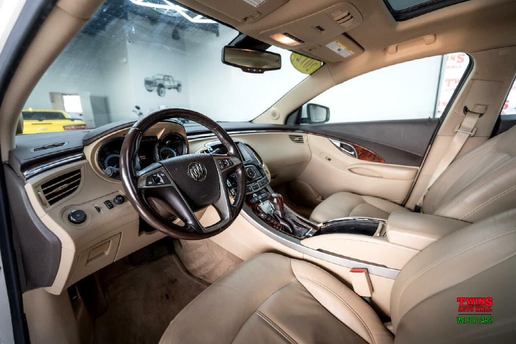 2012 Buick Lacrosse Image 11