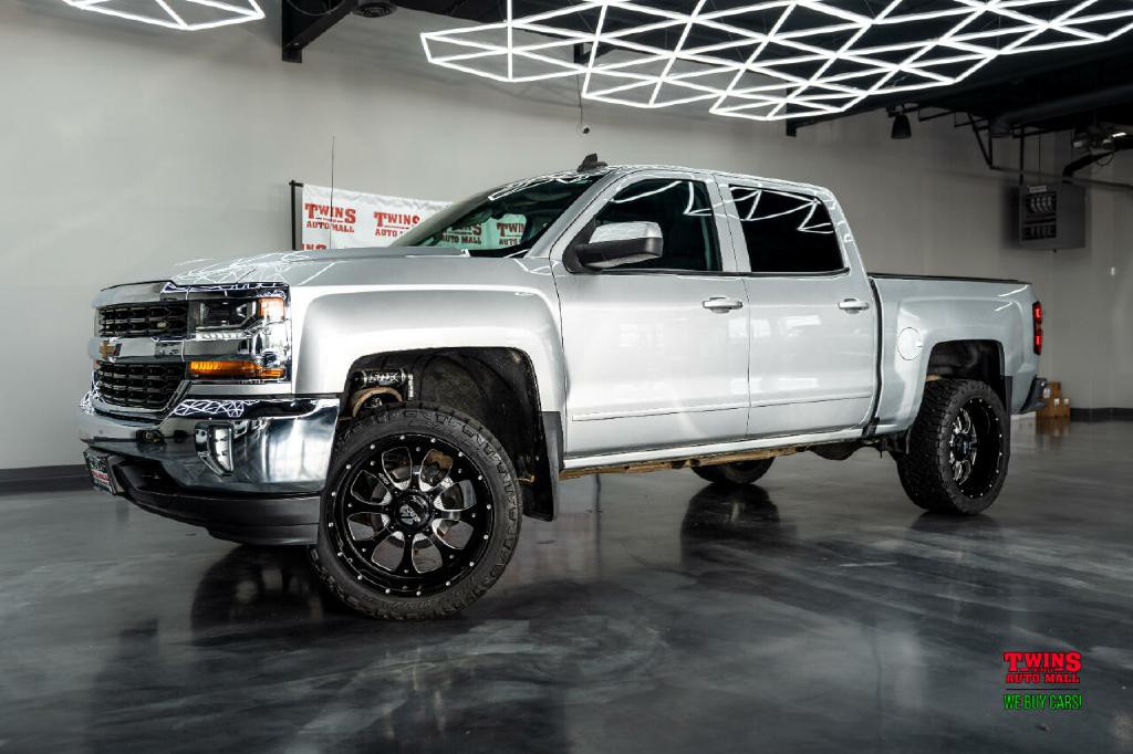 2018 Chevrolet Silverado 1500 Image 2