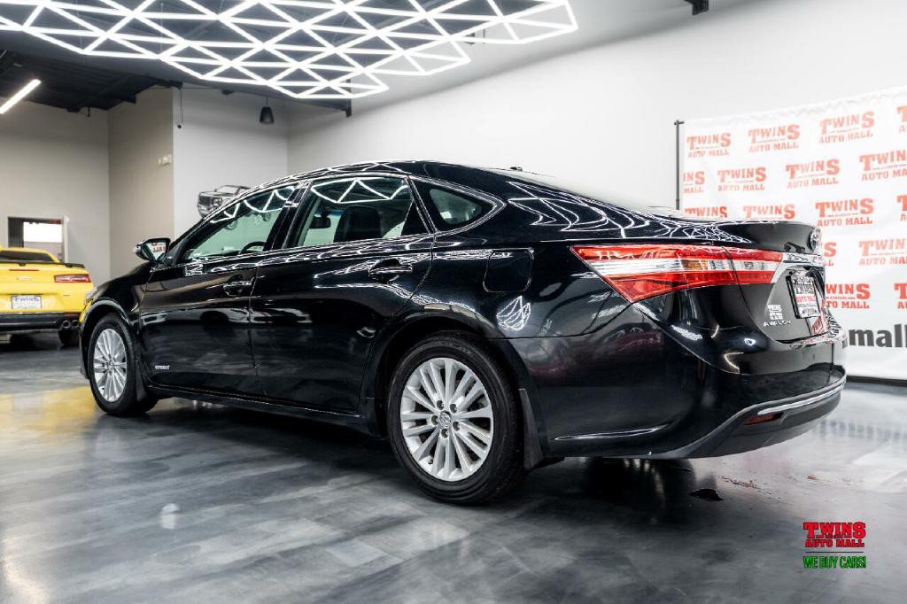 2015 Toyota Avalon Image 4