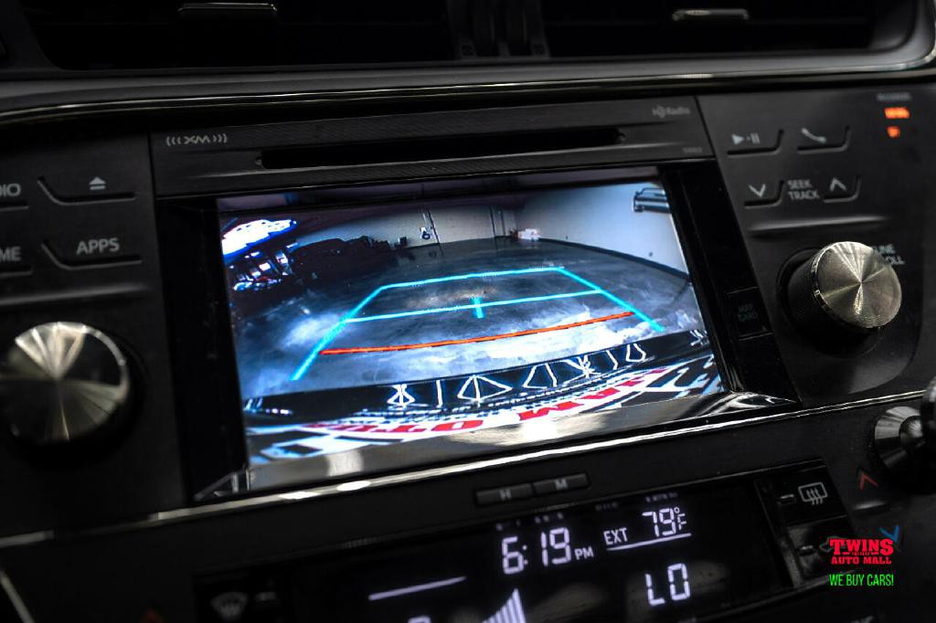 2015 Toyota Avalon Image 19