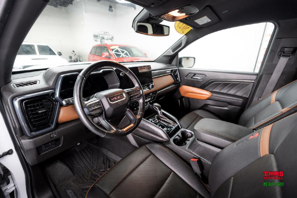 2023 GMC Canyon Image 13