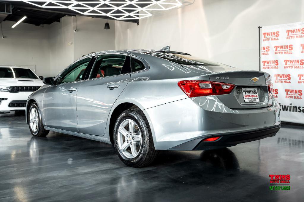 2024 Chevrolet Malibu Image 4