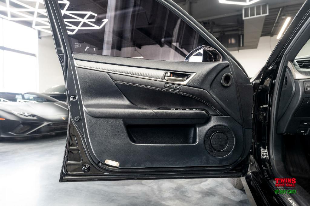 2019 Lexus GS Image 10