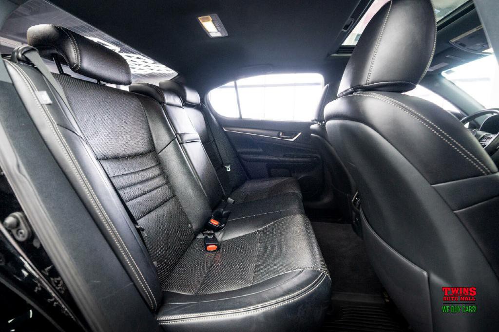 2019 Lexus GS Image 15