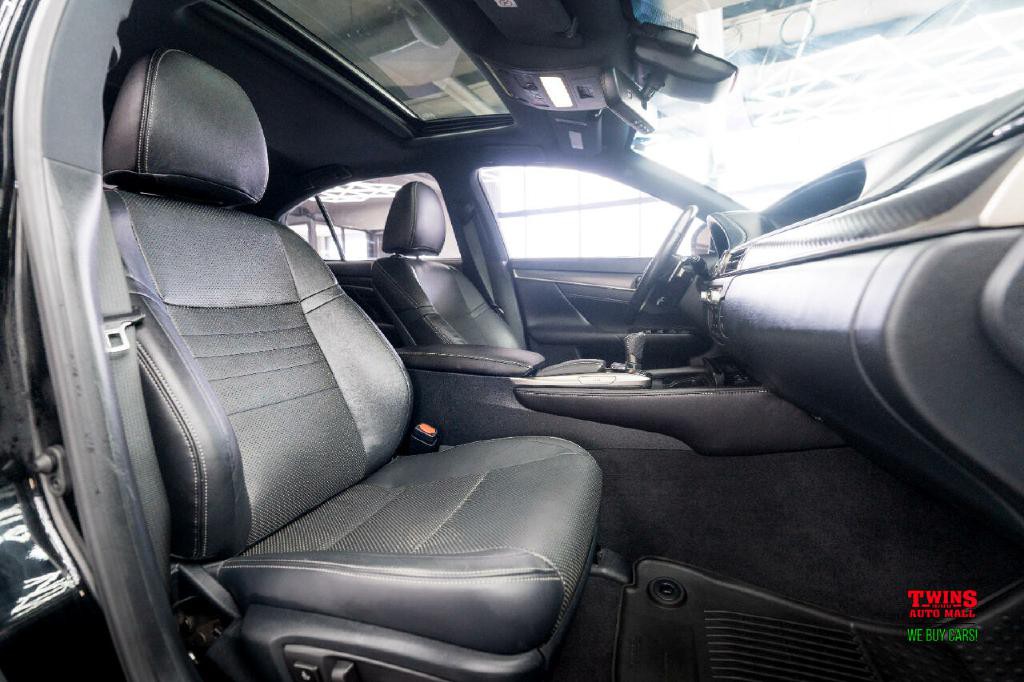 2019 Lexus GS Image 16
