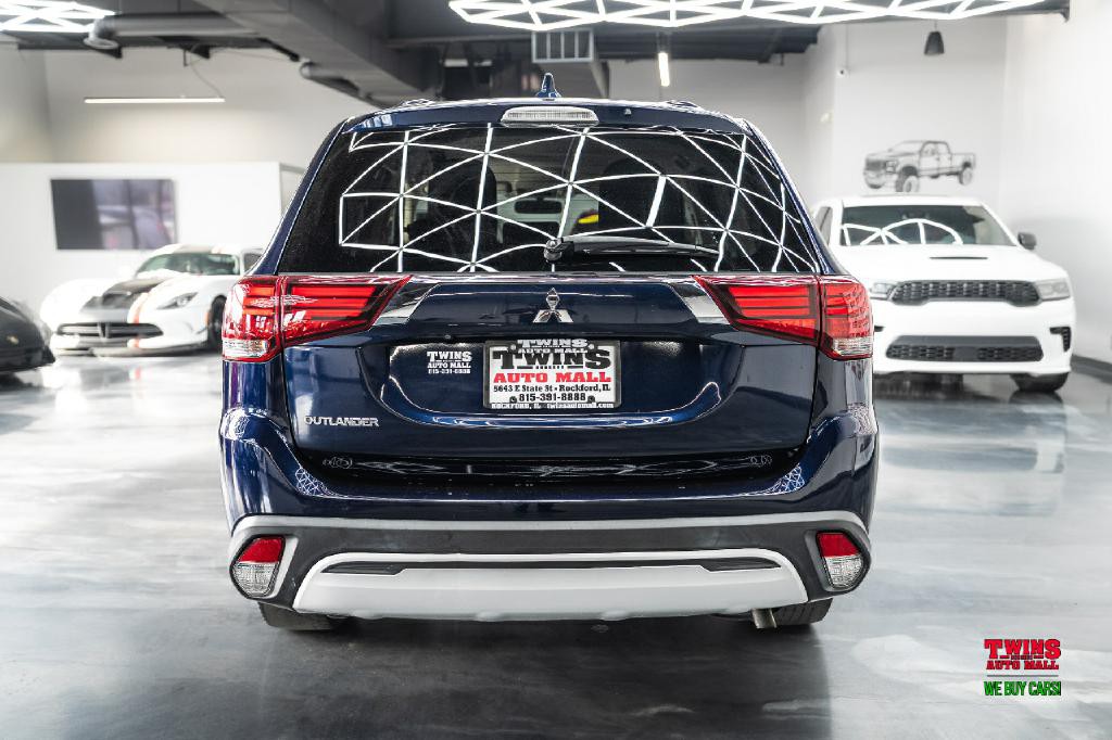 2020 Mitsubishi Outlander Image 5