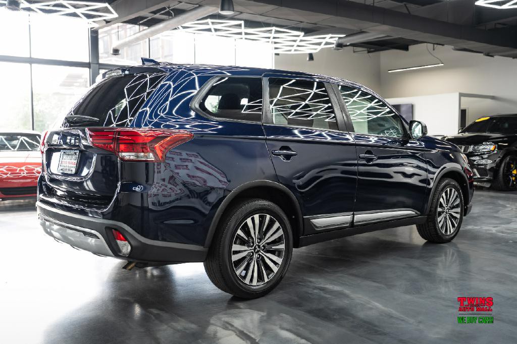2020 Mitsubishi Outlander Image 7
