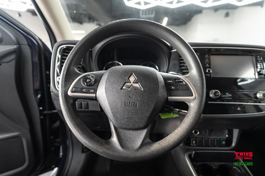 2020 Mitsubishi Outlander Image 19