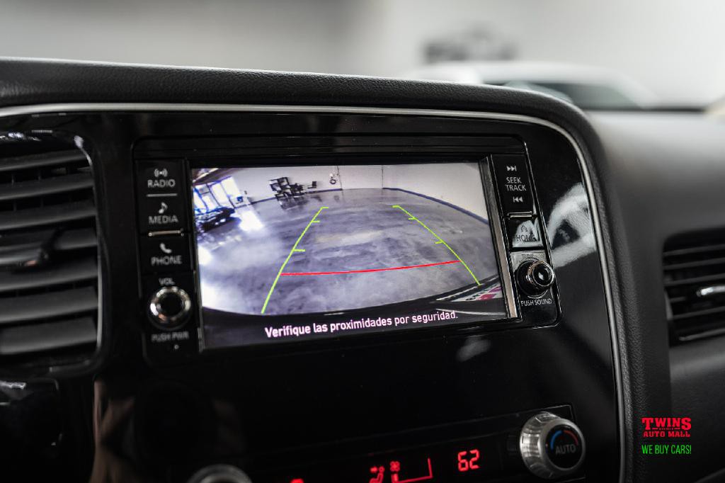 2020 Mitsubishi Outlander Image 21