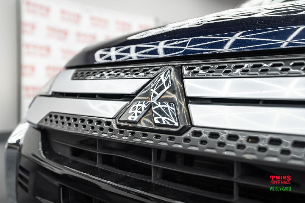 2020 Mitsubishi Outlander Image 26