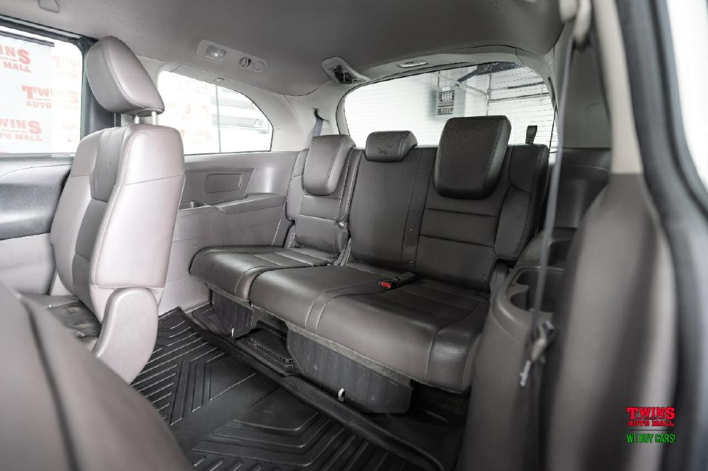 2016 Honda Odyssey Image 14