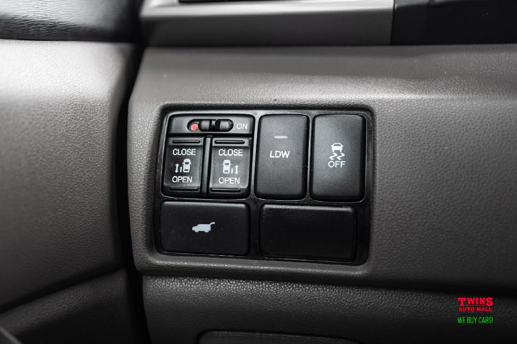 2016 Honda Odyssey Image 25