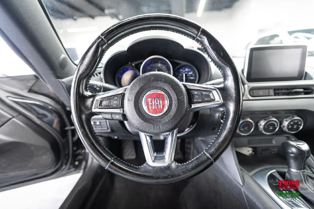 2017 FIAT 124 Spider Image 16