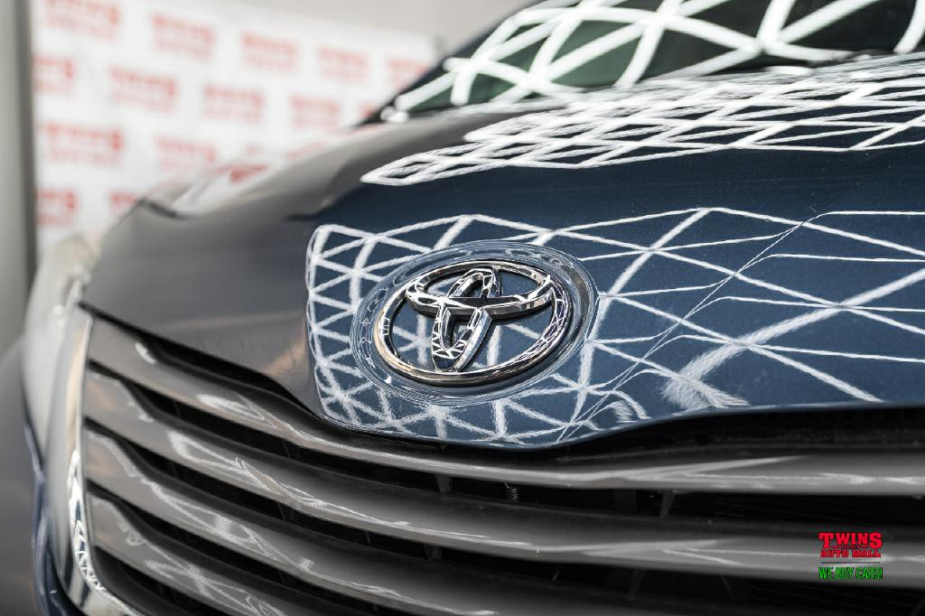 2015 Toyota Sienna Image 27