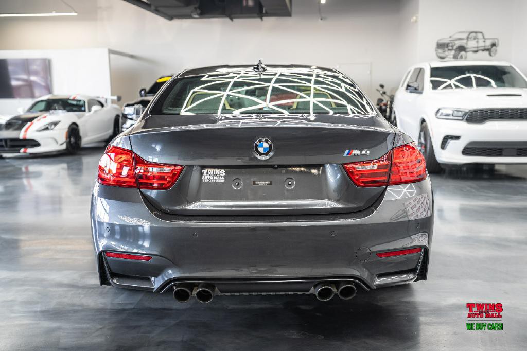 2015 BMW M4 Image 5