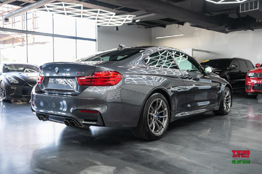2015 BMW M4 Image 6