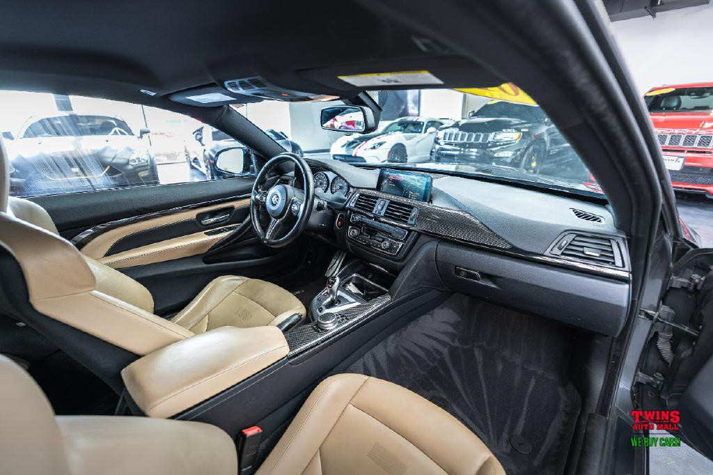 2015 BMW M4 Image 15